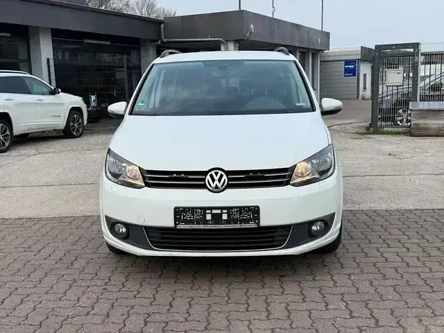 Gebraucht VW Touran Comfortline 116 PS (85 kW) 2014 Weiß Van / Kleinbus