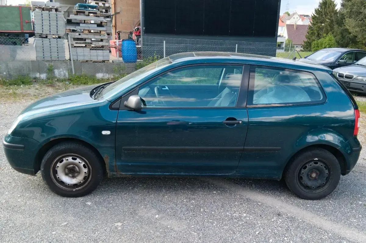 Gebraucht VW Polo 75 PS (55 kW) 2004 Blau Kleinwagen