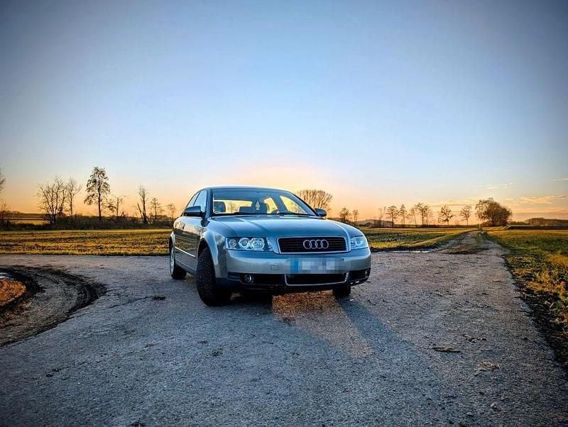 Gebraucht Audi A4 131 PS (96 kW) 2002 Silber Limousine