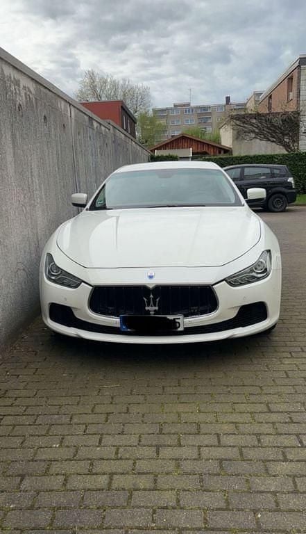 Gebraucht Maserati Ghibli 275 PS (202 kW) 2016 Weiß Limousine