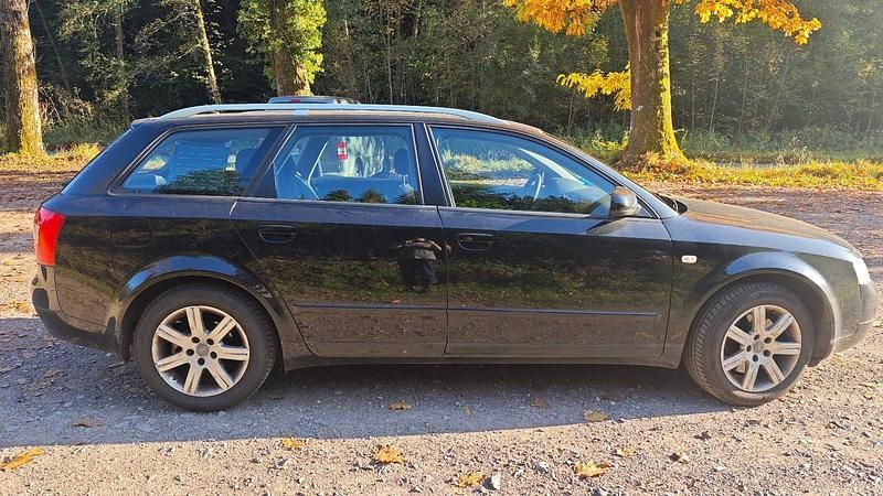 Gebraucht Audi A4 Basis 163 PS (119 kW) 2003 Schwarz Kombi