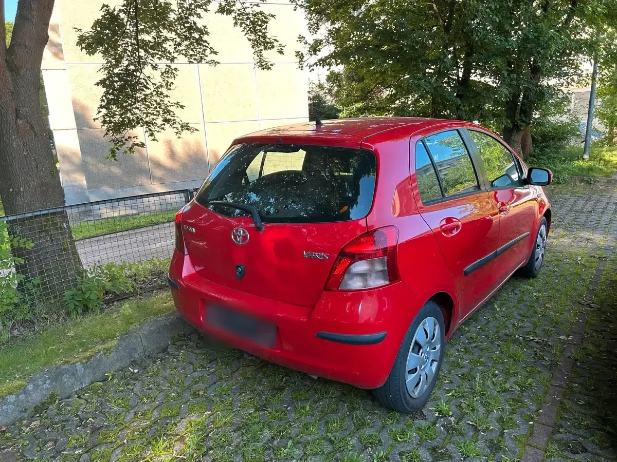 Gebraucht Toyota Yaris 87 PS (63 kW) 2007 Rot Kleinwagen