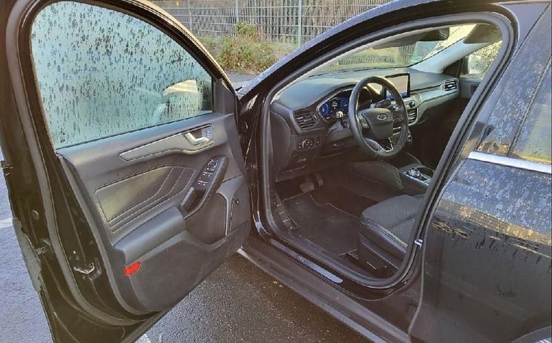 Gebraucht Ford Focus Titanium X 150 PS (110 kW) 2020 Schwarz Limousine