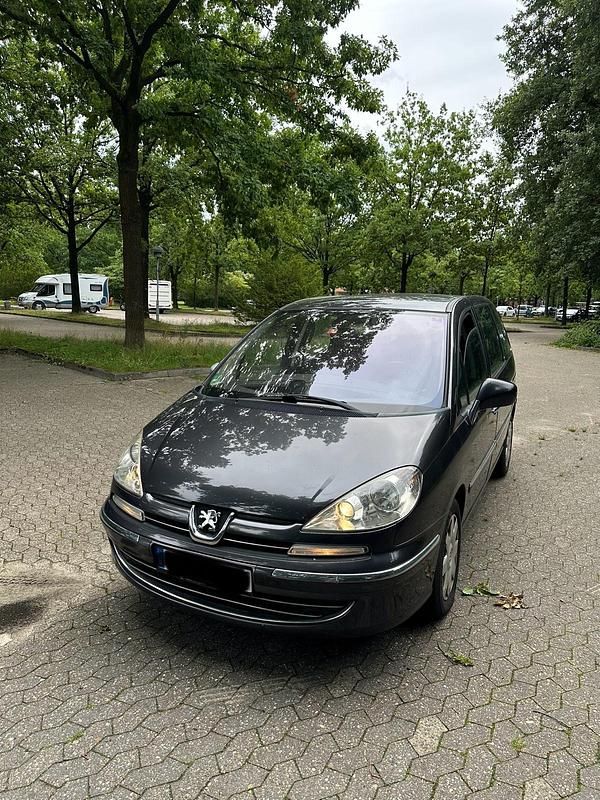 Grau Gebraucht 2012 Peugeot 807 Van / Kleinbus | 3.550 € (Guter Preis) - Bild 1/4