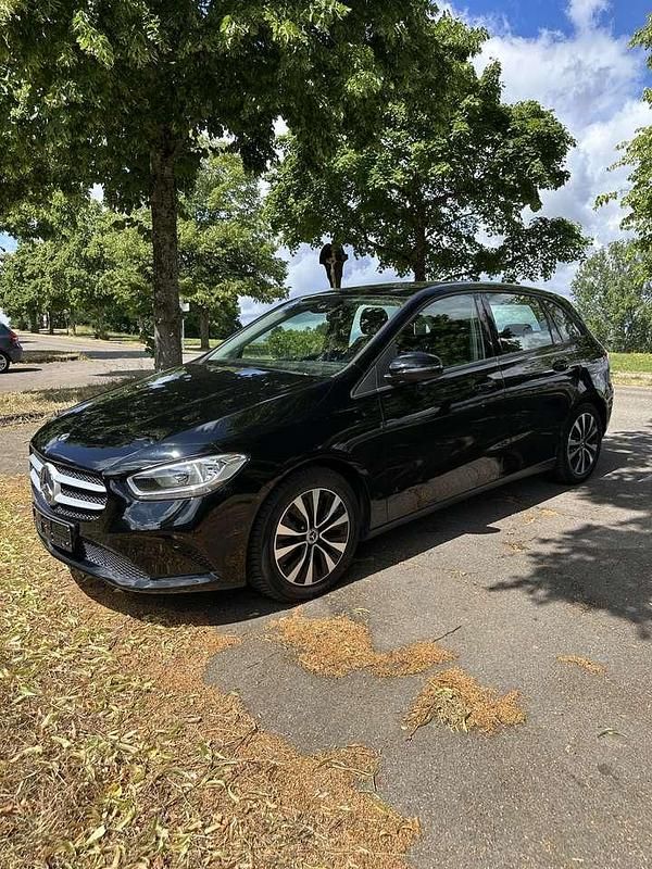 Gebraucht Mercedes B250e 160 PS (117 kW) 2022 Schwarz Van / Kleinbus