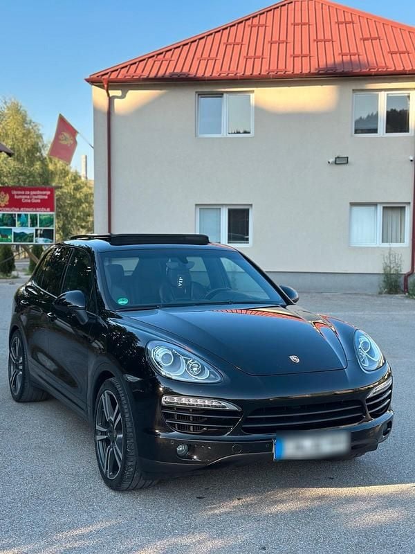 Gebraucht Porsche Cayenne 240 PS (176 kW) 2010 Schwarz SUV
