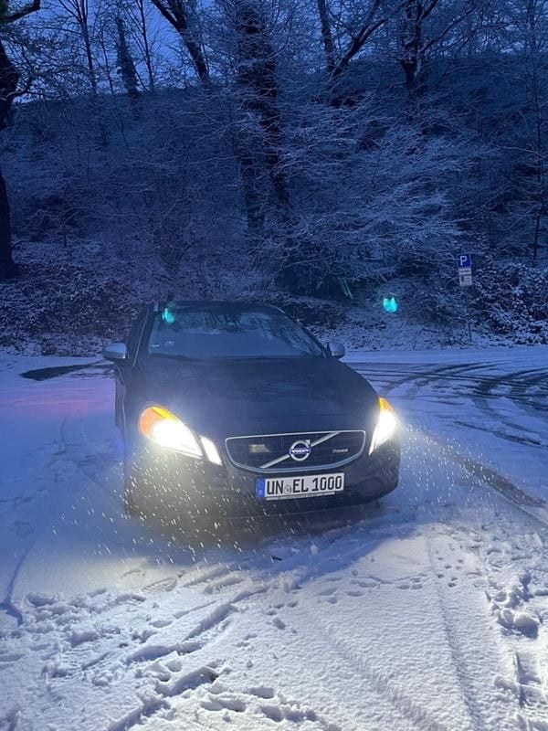 Gebraucht Volvo V60 215 PS (158 kW) 2012 Schwarz Kombi