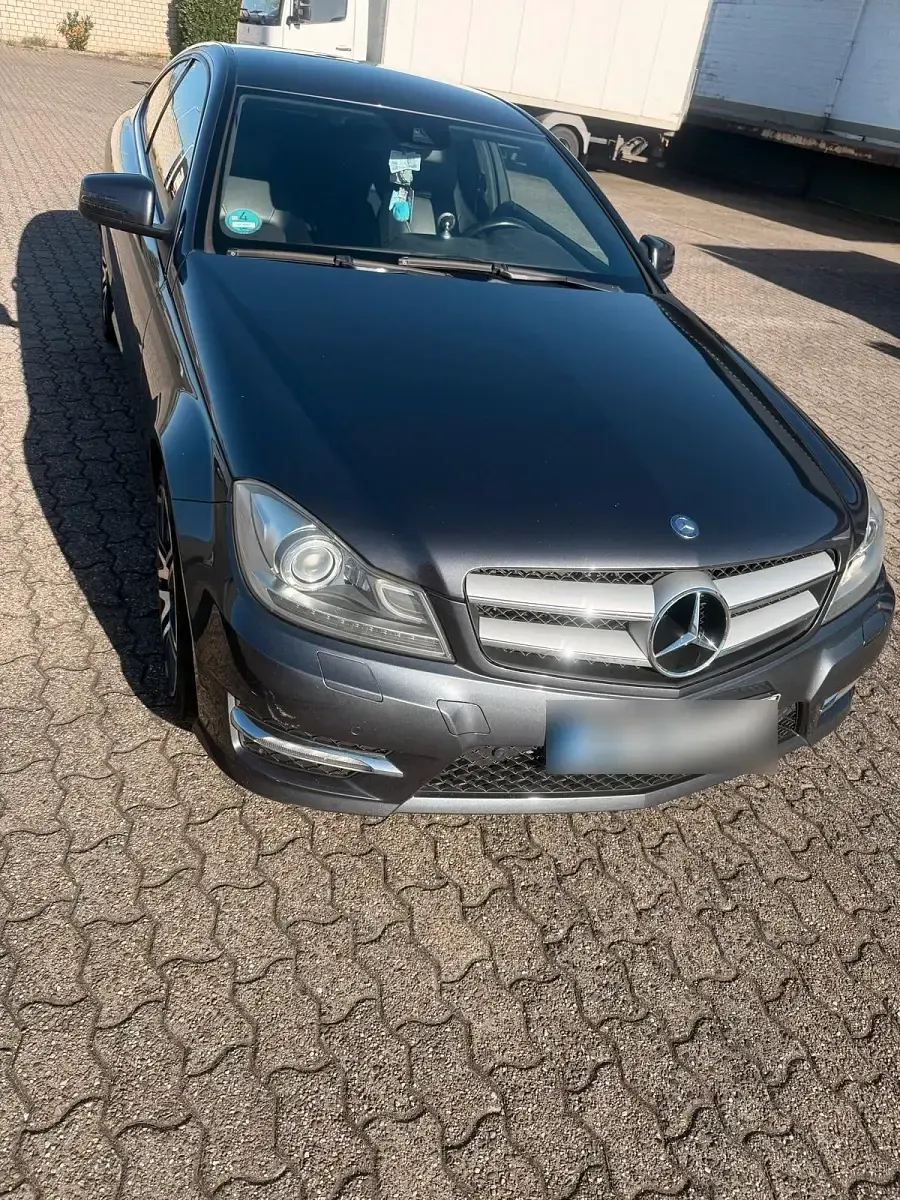 Gebraucht Mercedes C250 AMG 204 PS (150 kW) 2012 Grau Coupé