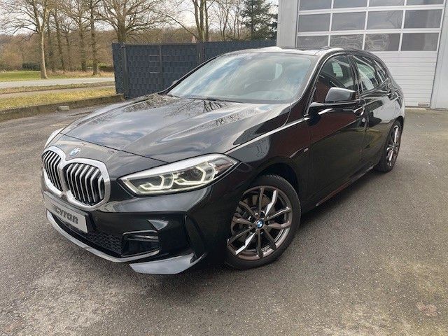 Schwarz Gebraucht 2023 BMW 120 M Sport Kleinwagen | 28.699 € (Fairer Preis) - Bild 1/4