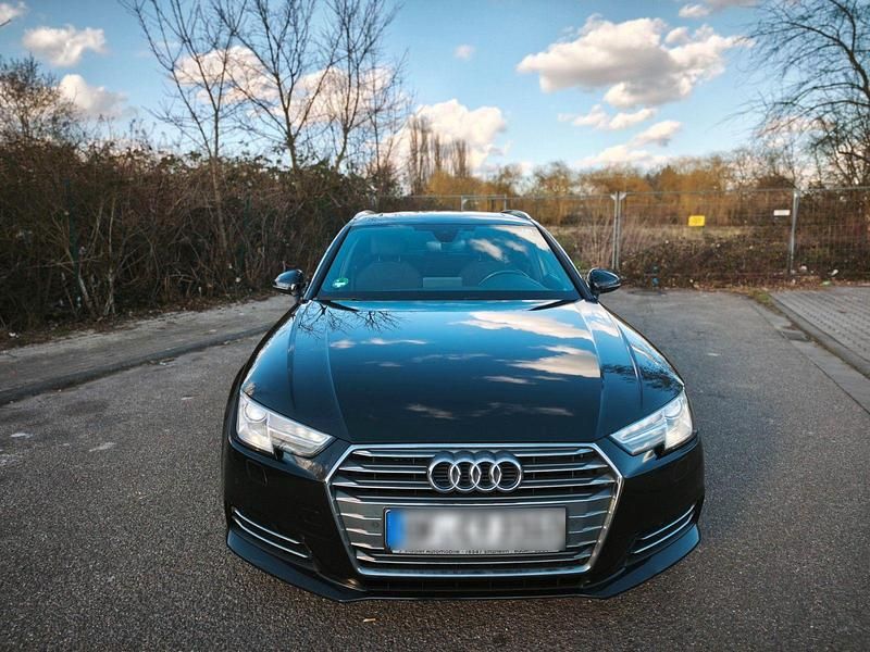 Gebraucht Audi A4 Ambiente 190 PS (139 kW) 2016 Schwarz Kombi