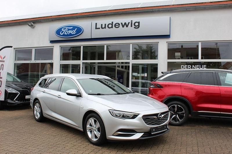 Silber Gebraucht 2019 Opel Insignia Innovation Kombi | 16.990 € (Fairer Preis) - Bild 1/4