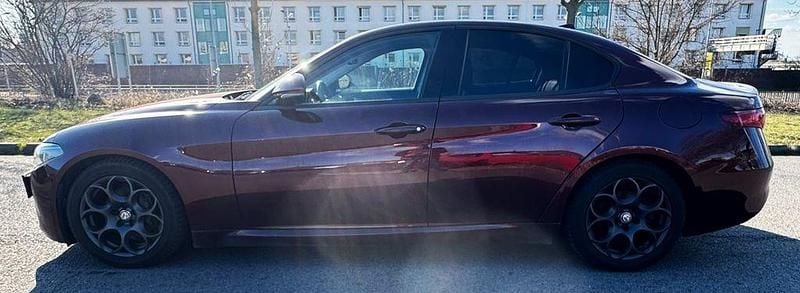 Gebraucht Alfa Romeo Giulia Super 179 PS (131 kW) 2017 Rot Limousine