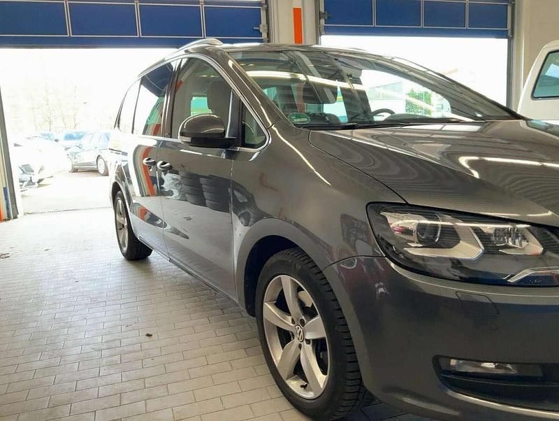 Gebraucht VW Sharan Allstar 150 PS (110 kW) 2017 Grau Van / Kleinbus