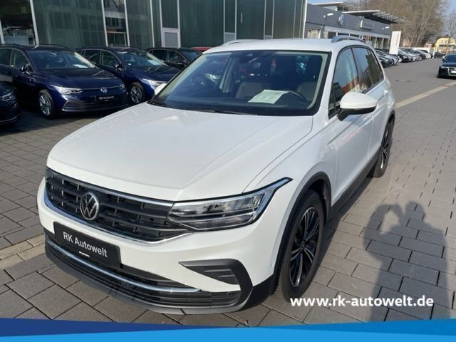 Gebraucht VW Tiguan Active 150 PS (110 kW) 2021 Weiss SUV