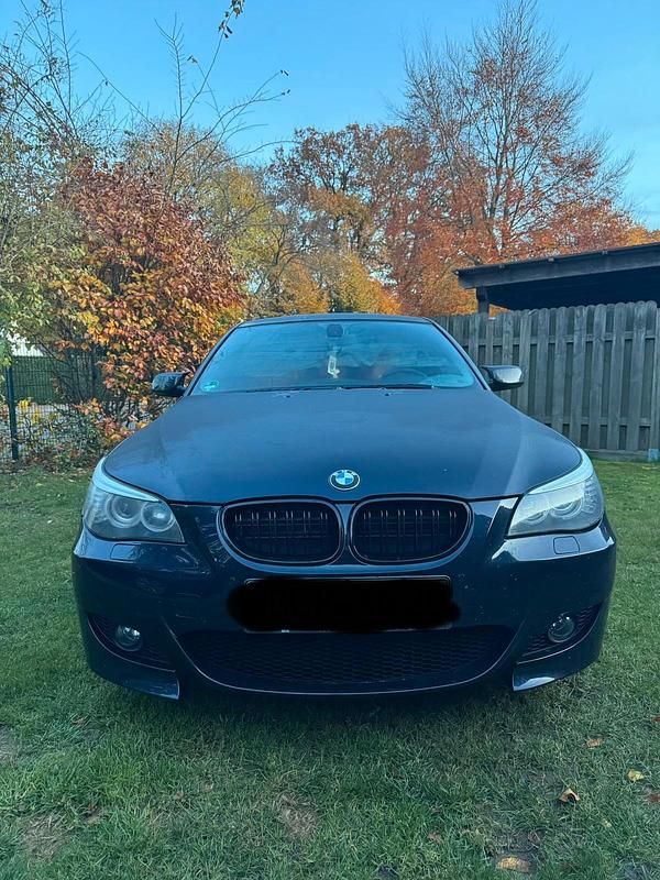 Gebraucht BMW 525 197 PS (144 kW) 2009 Blau Kombi