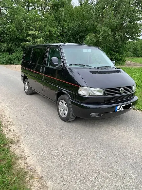 Gebraucht VW Multivan 102 PS (75 kW) 2002 Schwarz Van / Kleinbus