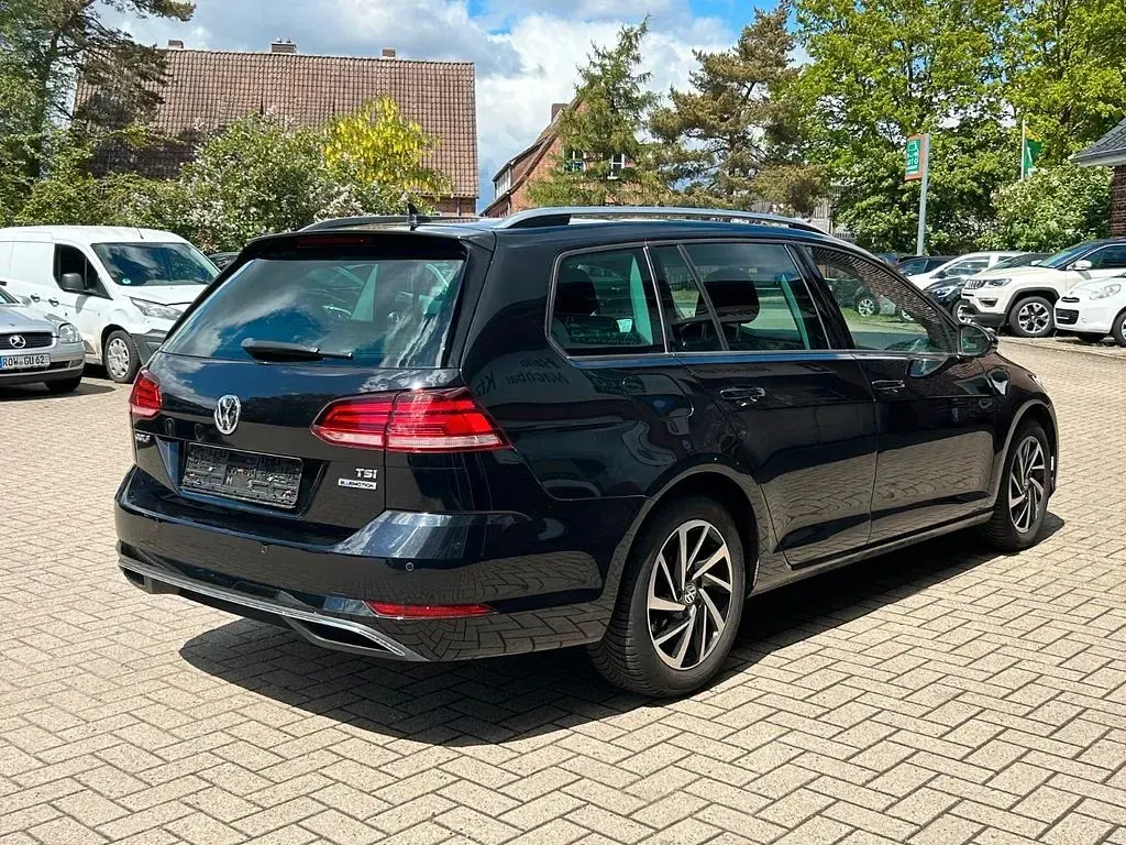 Gebraucht VW Golf VII Join 131 PS (96 kW) 2018 Schwarz Kombi