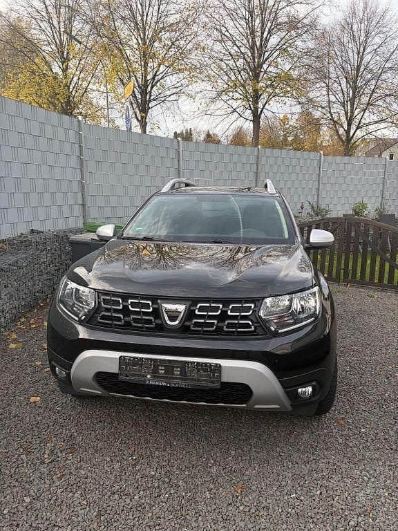 Schwarz Gebraucht 2021 Dacia Duster Comfort SUV | 10.300 € (Superpreis) - Bild 1/4