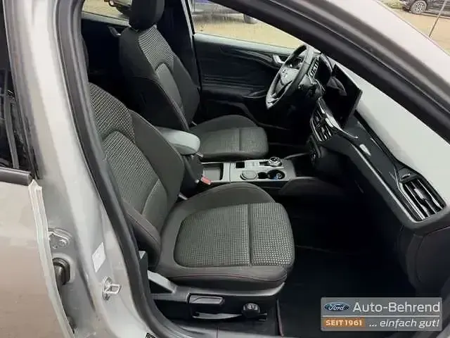 Gebraucht Ford Focus ST-Line X 116 PS (85 kW) 2023 Silber Limousine