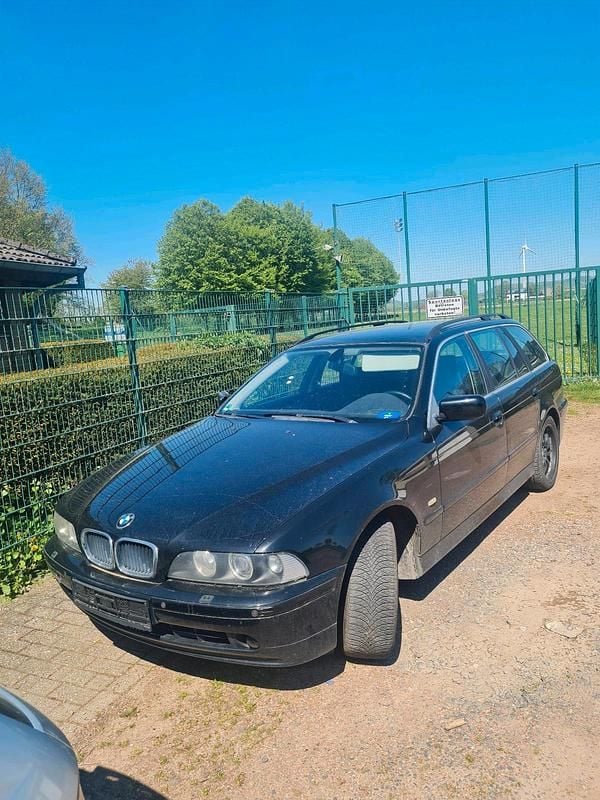 Second-hand BMW 520 170 CP (125 kW) 2002 Negru Break
