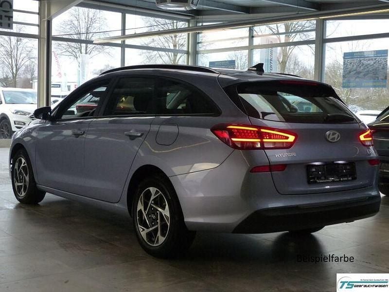 Neu Hyundai i30 97 PS (71 kW) 2025 Verschiedene Kombi