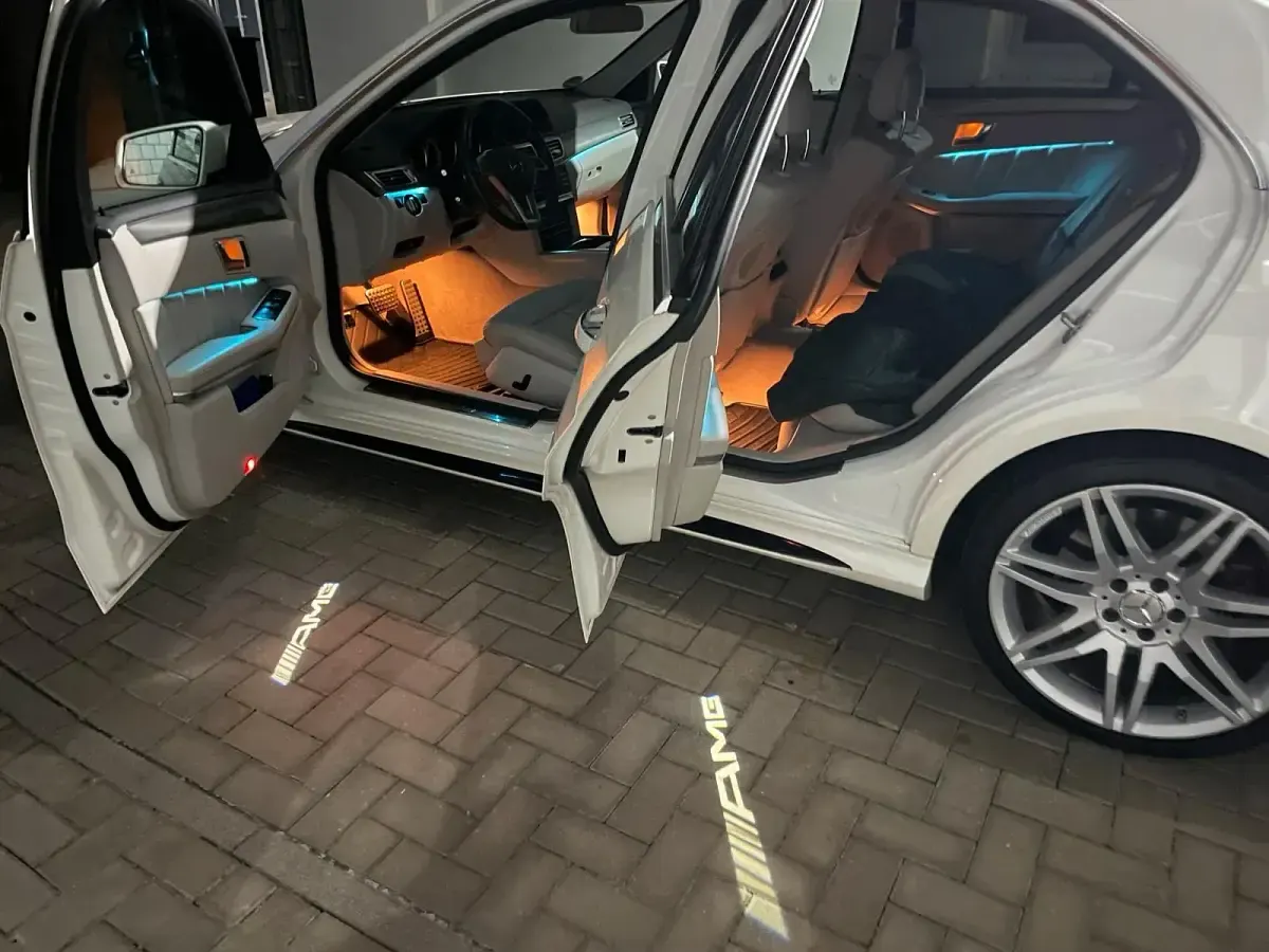Gebraucht Mercedes E500 AMG 408 PS (300 kW) 2015 Weiß Limousine