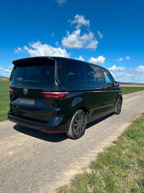 Usata VW Multivan 150 CV (110 kW) 2023 Nero Monovolume