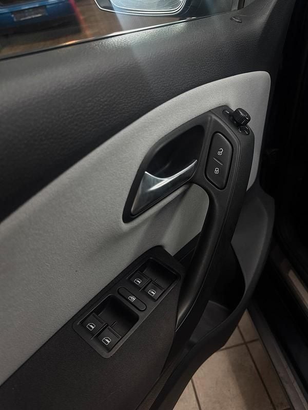 Gebraucht VW Polo Cross 105 PS (77 kW) 2011 Schwarz Kleinwagen