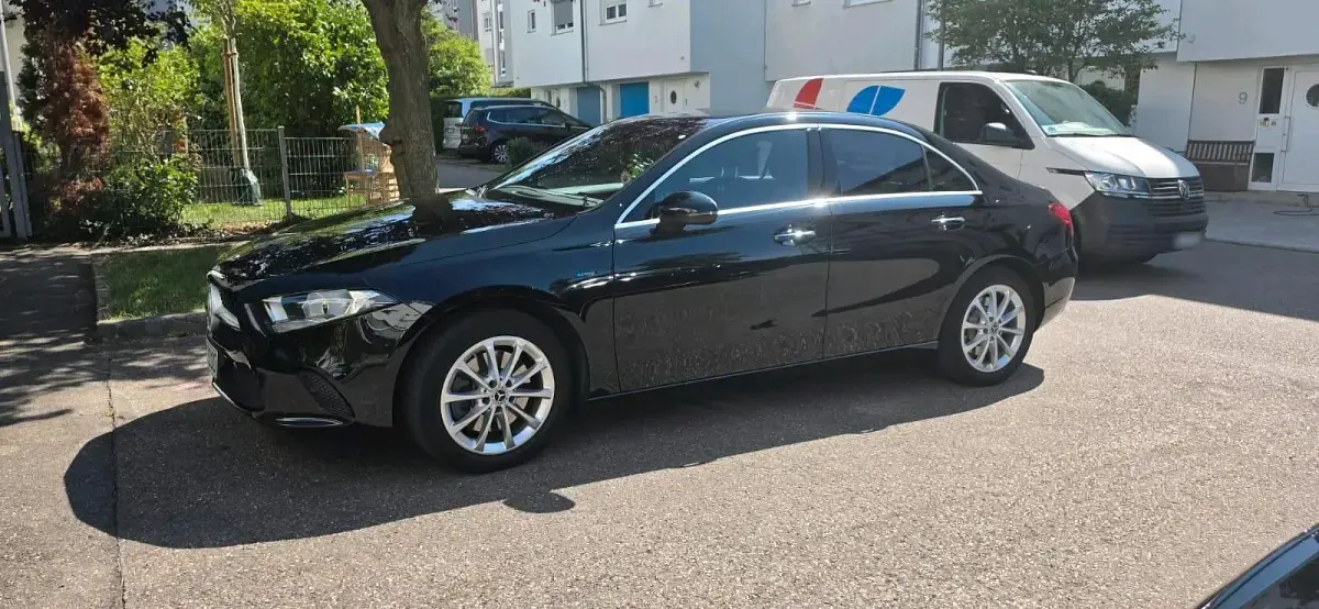 Gebraucht Mercedes A250 218 PS (160 kW) 2020 Schwarz Limousine