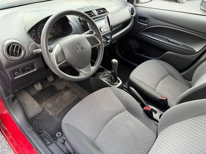 Gebraucht Mitsubishi Space Star Basis 71 PS (52 kW) 2017 Rot Kleinwagen