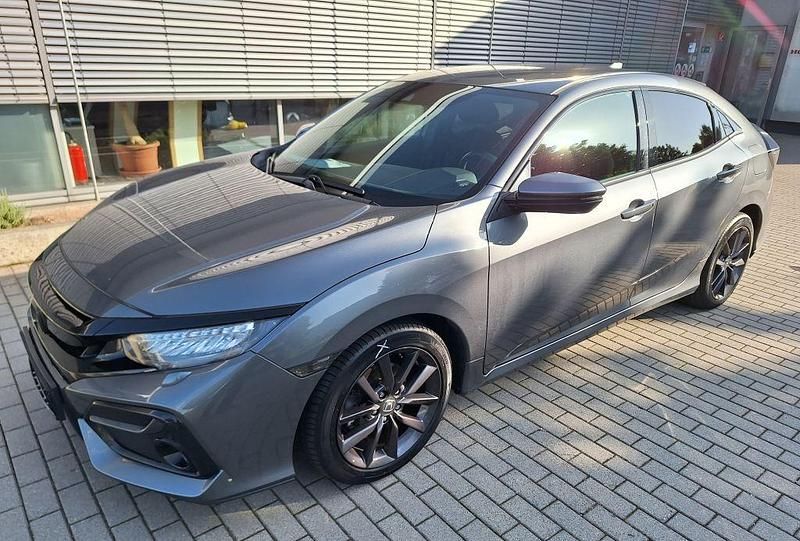 Polished metal metallic Gebraucht 2021 Honda Civic Elegance Limousine | 17.890 € (Fairer Preis) - Bild 1/4