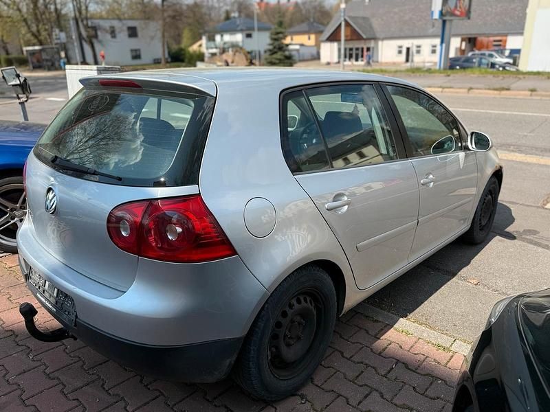 Gebraucht VW Golf V 75 PS (55 kW) 2004 Silber Kleinwagen