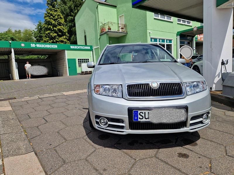 Gebraucht Skoda Fabia vRS 101 PS (74 kW) 2002 Silber Kleinwagen