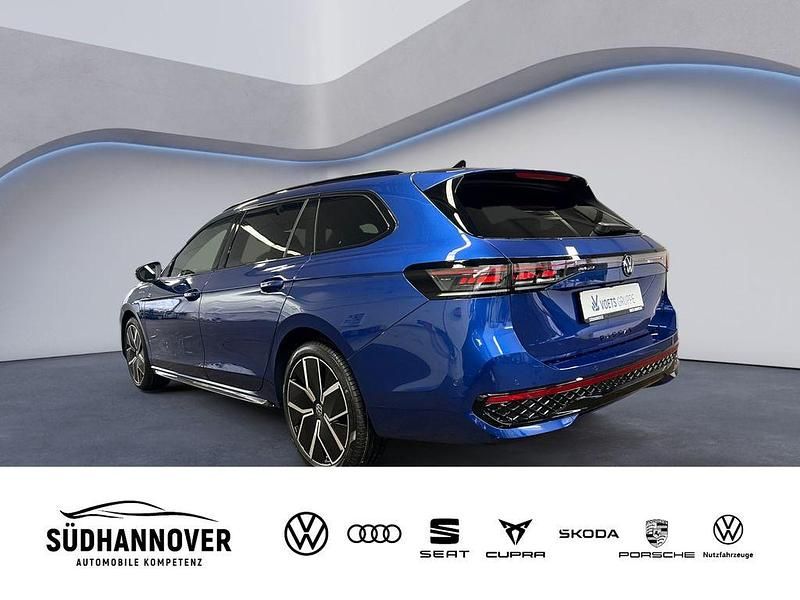Neu VW Passat R 177 PS (130 kW) 2026 Blau Kombi