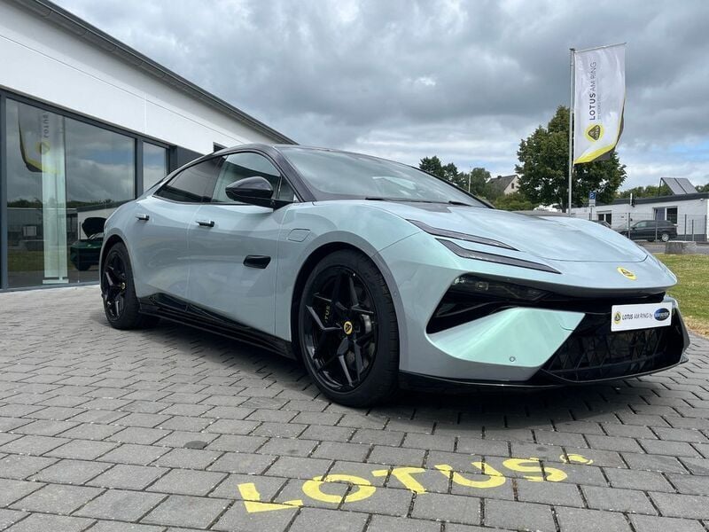 Neu Lotus Emeya 450 kW (612 PS) 2025 Boreal grey metallic Kleinwagen