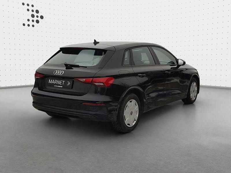 Gebraucht Audi A3 110 PS (80 kW) 2023 Brillantschwarz Limousine