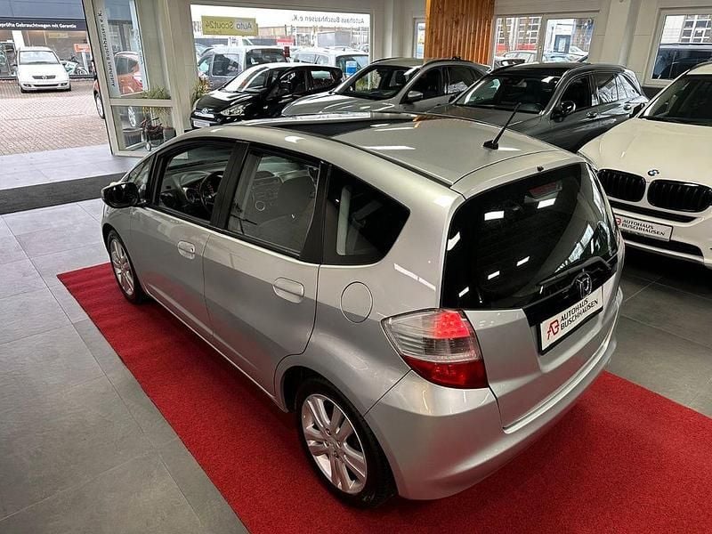 Gebraucht Honda Jazz Exclusive 99 PS (72 kW) 2009 Silber Kleinwagen