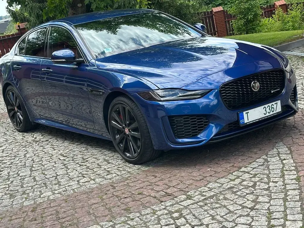 Gebraucht Jaguar XE R-Dynamic 300 PS (220 kW) 2023 Blau Limousine