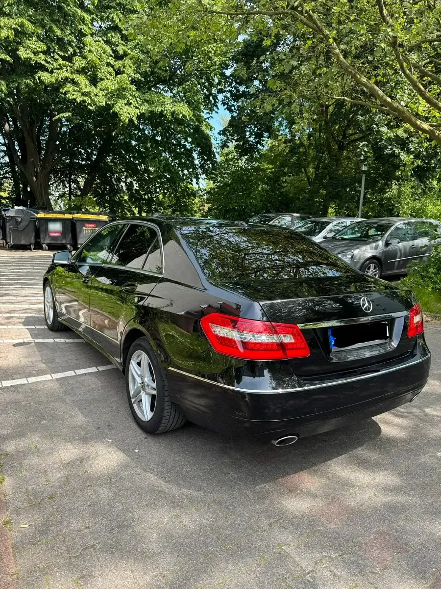 Gebraucht Mercedes E350 231 PS (169 kW) 2009 Schwarz Limousine