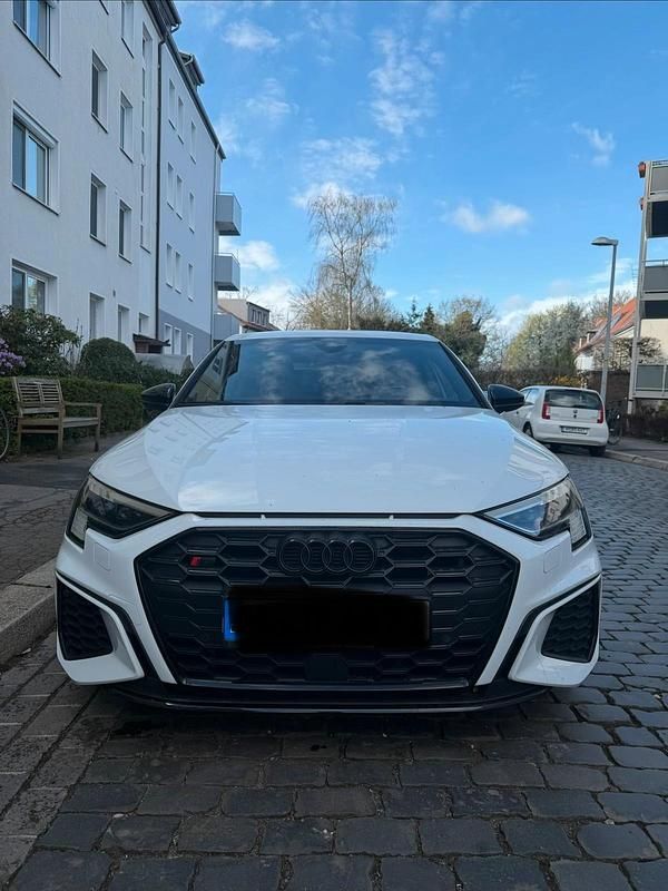 Gebraucht Audi S3 Black Edition 310 PS (228 kW) 2021 Weiß Limousine