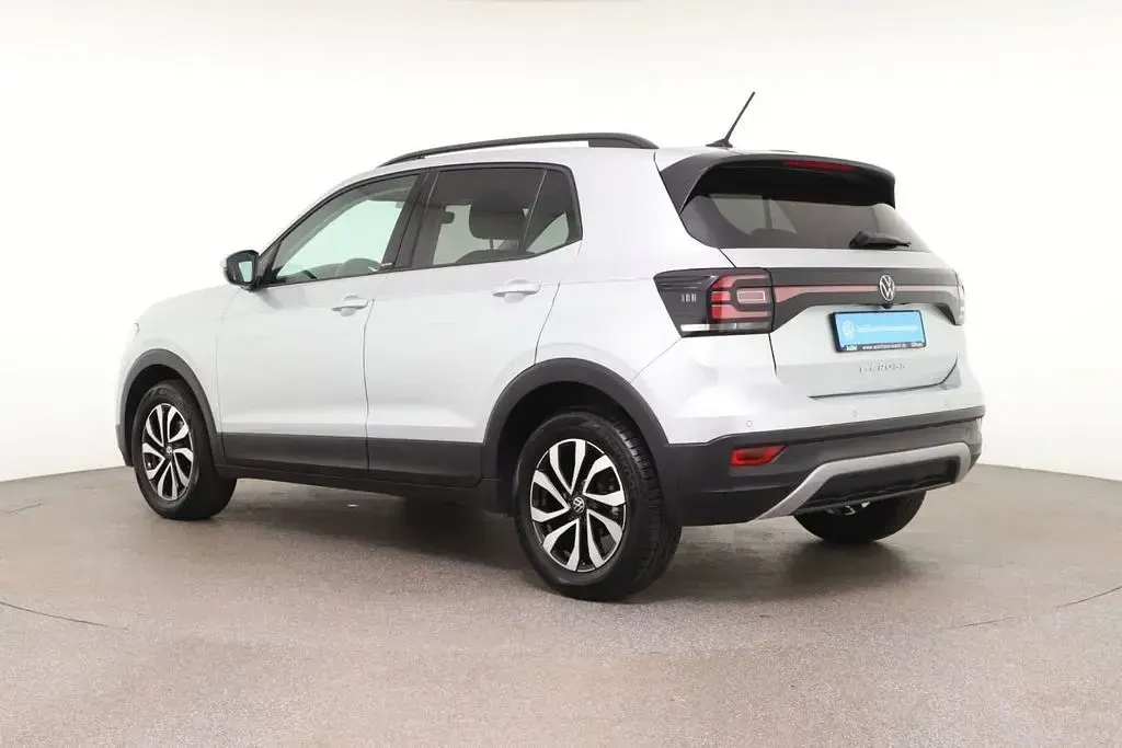 Gebraucht VW T-Cross Active 110 PS (80 kW) 2022 Reflexsilber metallic SUV