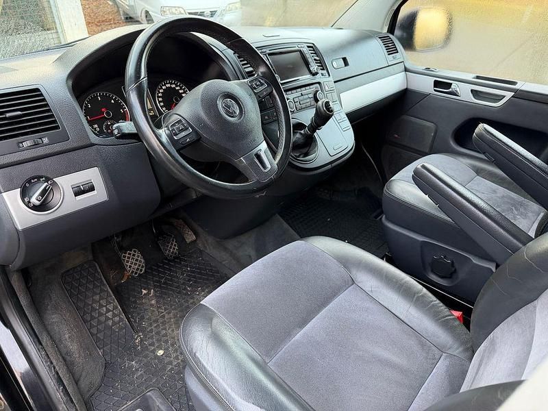 Gebraucht VW Multivan Highline 179 PS (131 kW) 2012 Schwarz Van