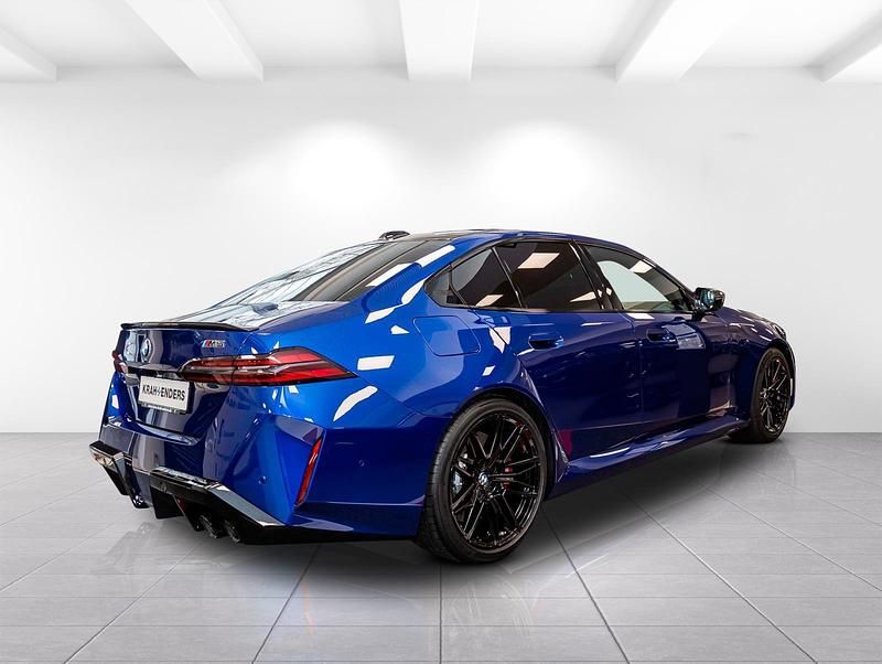 Neu BMW M5 Performance 727 PS (534 kW) 2025 Blau Limousine