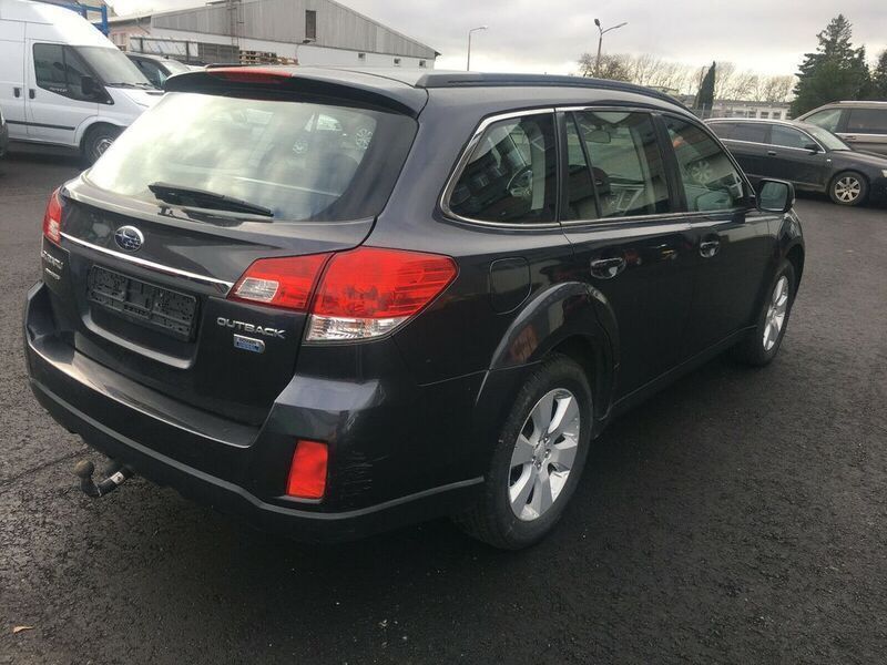 Gebraucht Subaru Outback Active 150 PS (110 kW) 2011 Grau metallic SUV