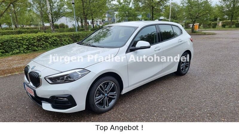 Weiß Gebraucht 2021 BMW 118 Sport Line Kleinwagen | 19.980 € (Guter Preis) - Bild 1/4
