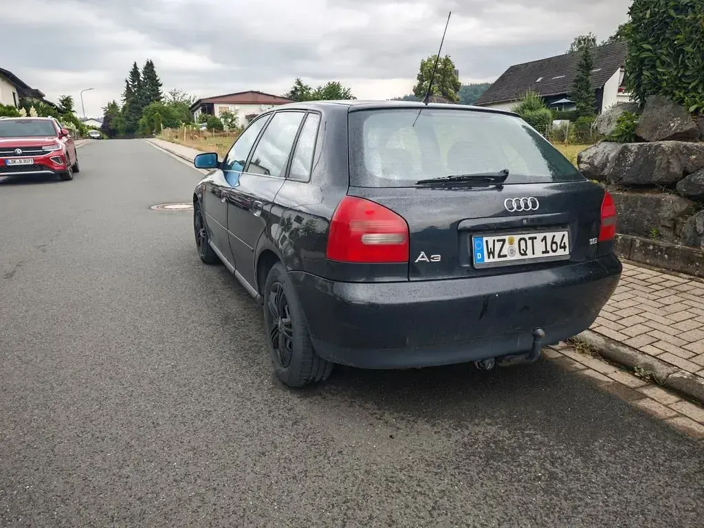 Gebraucht Audi A3 Sport 101 PS (74 kW) 2000 Schwarz Kleinwagen