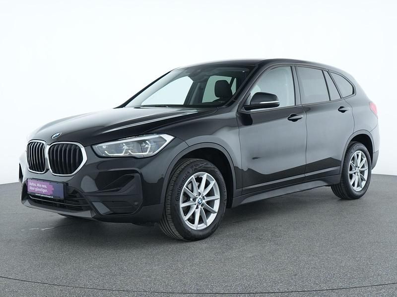 Black sapphire Gebraucht 2022 BMW X1 Advantage SUV | 27.989 € (Fairer Preis) - Bild 1/4