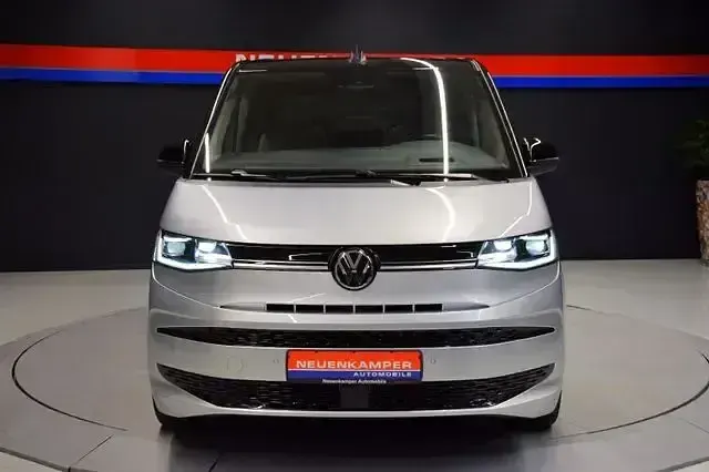 Usado VW Multivan Edition 110 HP (80 kW) 2024 Andere Monovolume