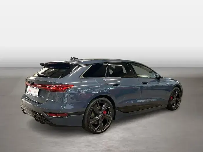 Gebraucht Audi A6 e-tron S-Line 269 kW (367 PS) 2025 Plasmablau Kombi