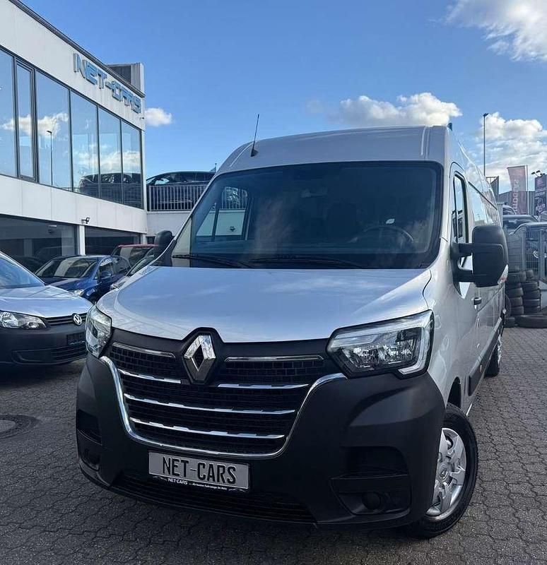 Grau Gebraucht 2023 Renault Master Komfort Van | 21.850 € (Superpreis) - Bild 1/3